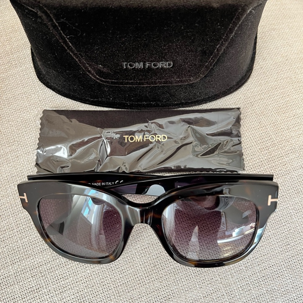 Tom Ford Beatrix 52mm Sunglasses - Picture 2 of 5